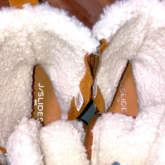 NWOT J/SLIDES boots - Picture 7 of 14